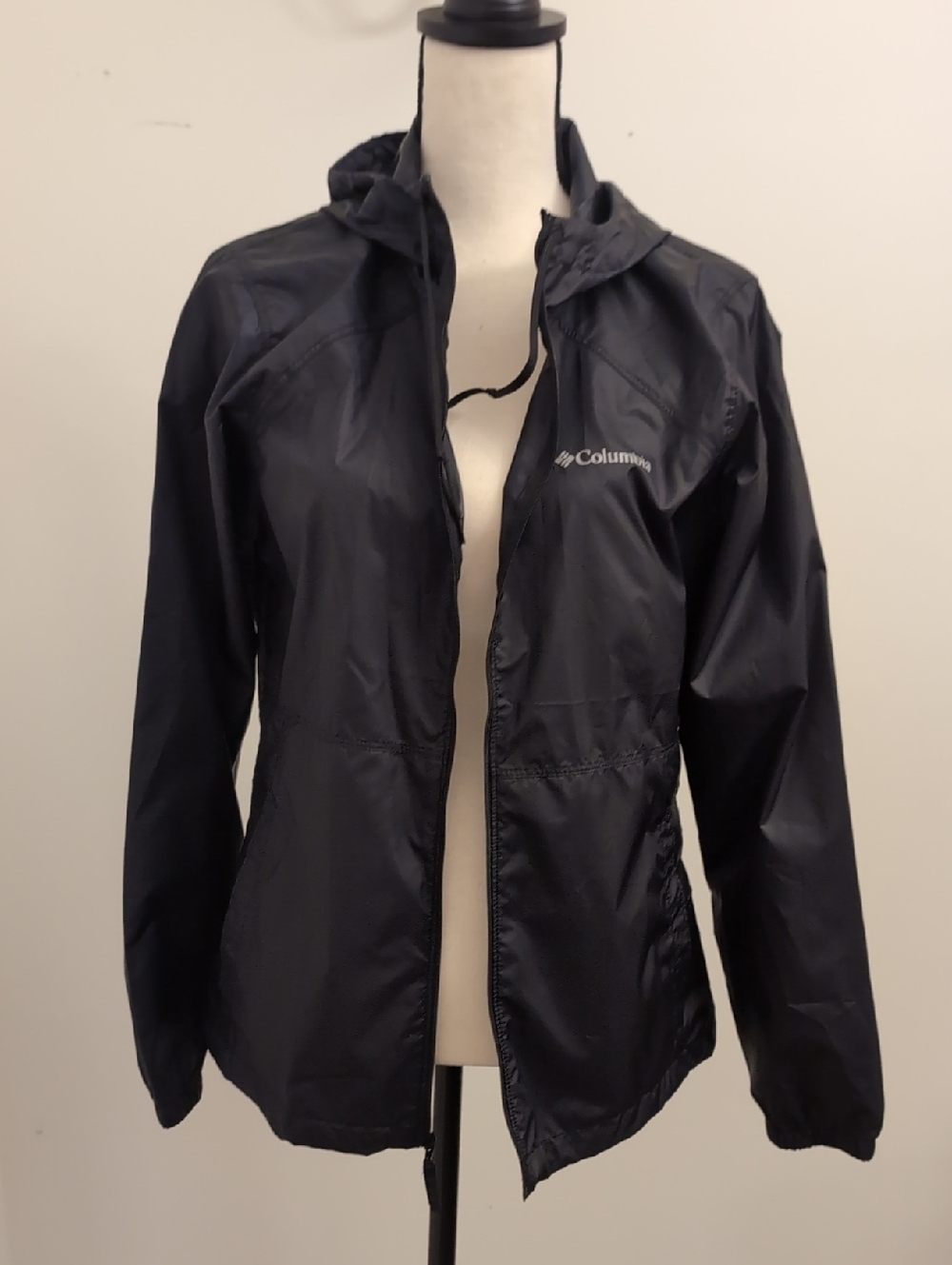 Columbia Women's Black Hooded Lightweight Rain Shell